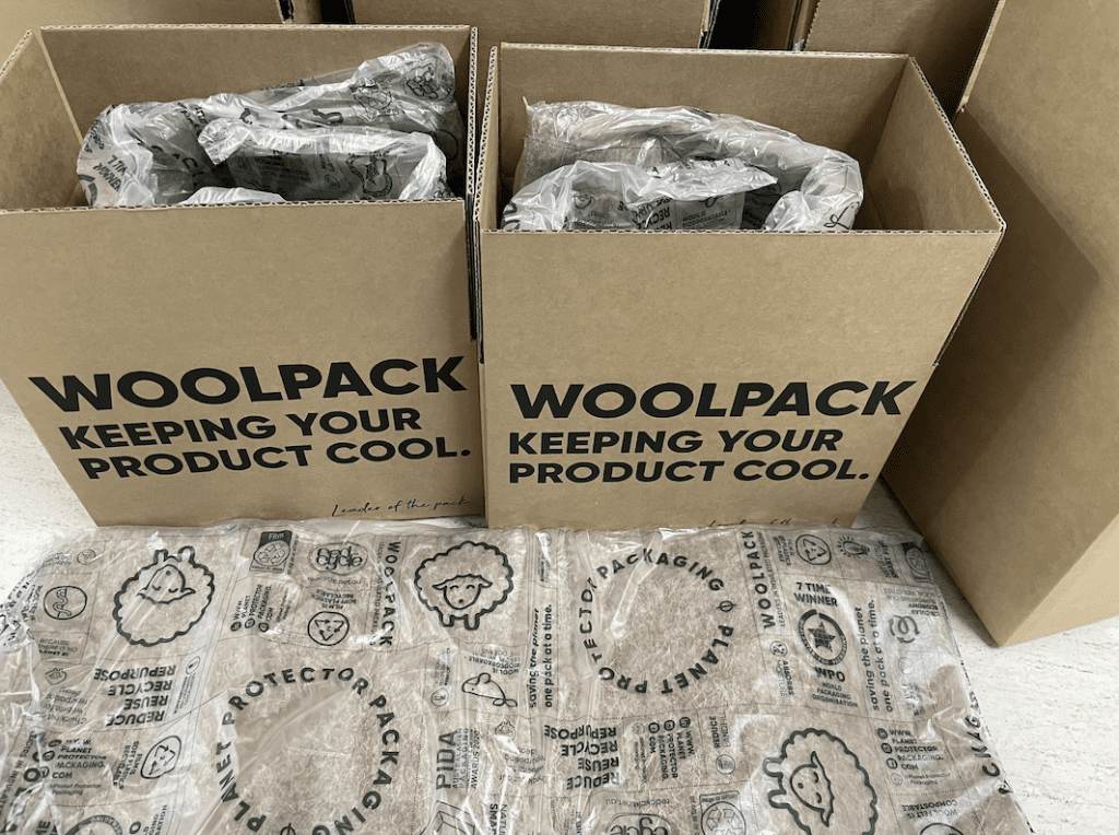ART Lab Solutions Planet Protector Packaging Woolpack Technology Sustainable Packaging Cattle IVF Media Transport